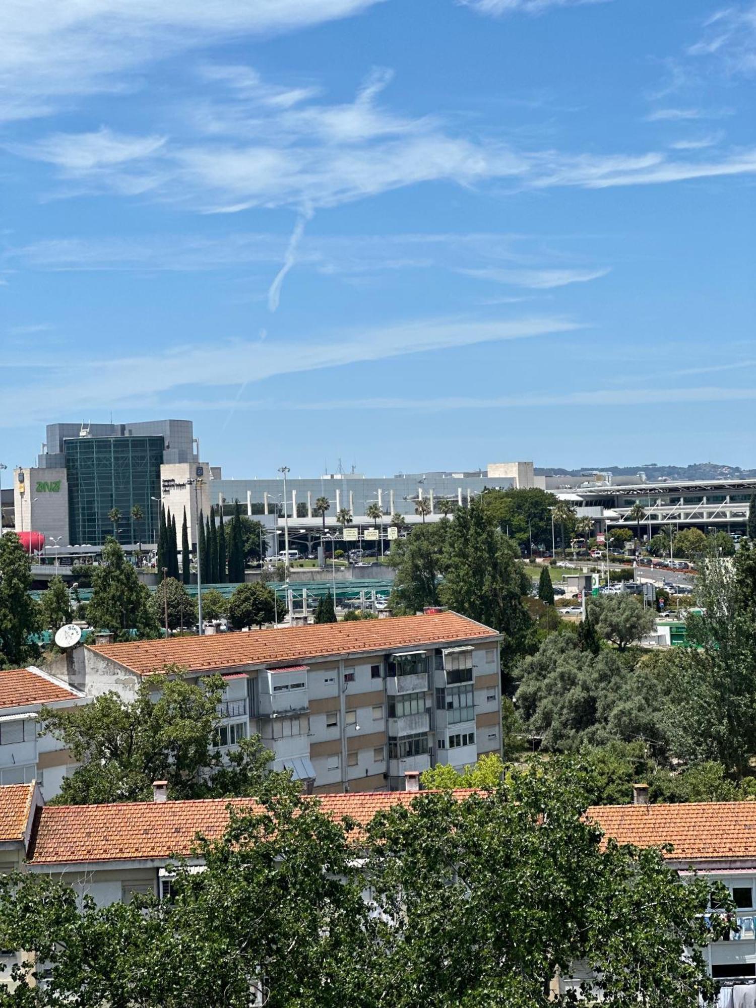 Quarto Aeroporto Лиссабон Экстерьер фото